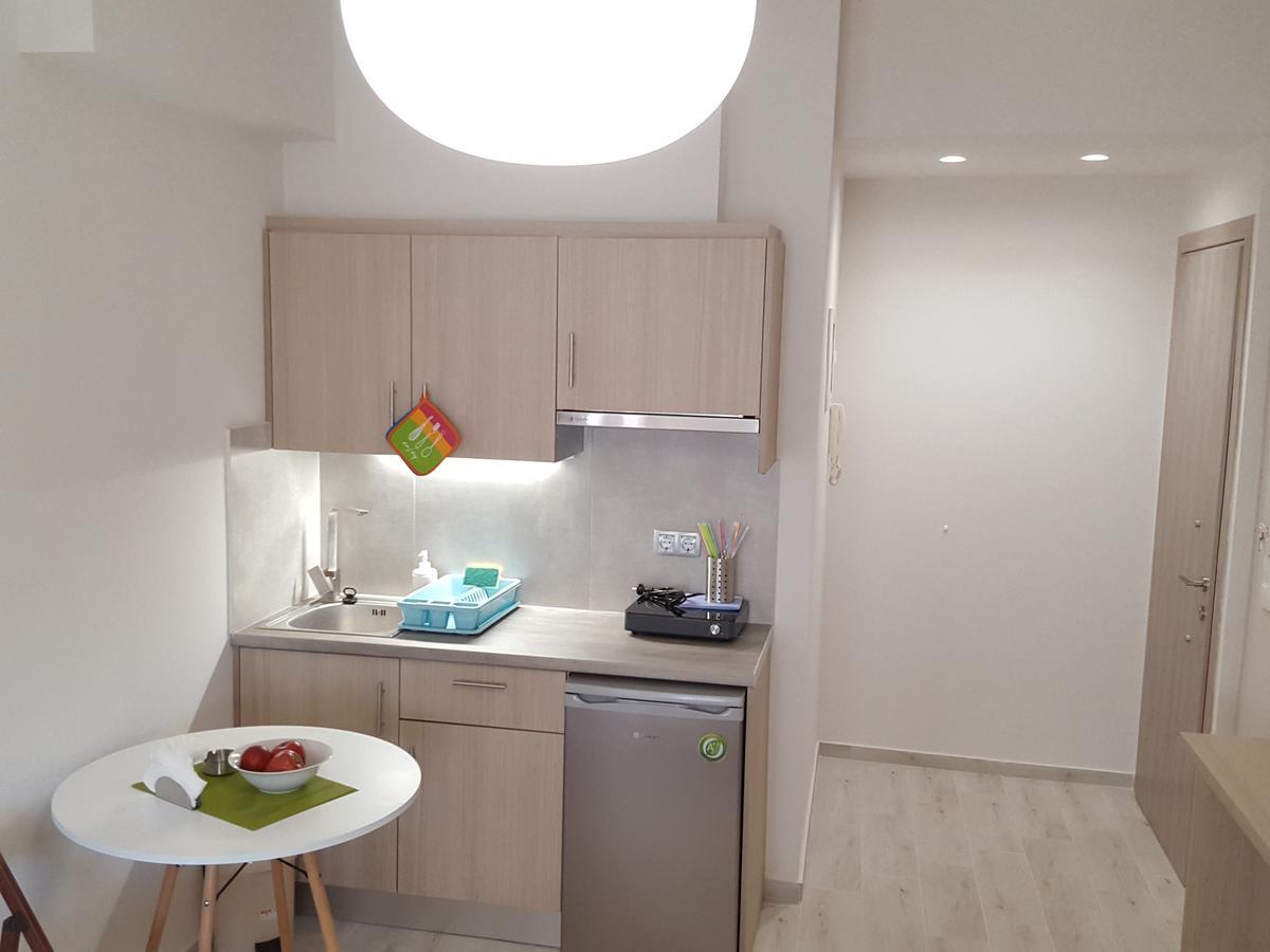 Minimalistic Studio Apartments Iraklion Buitenkant foto