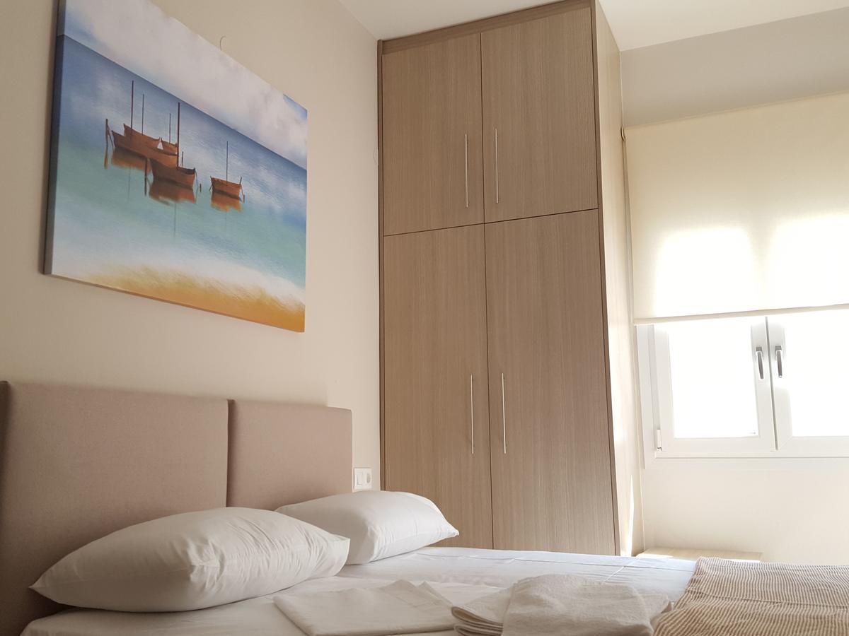 Minimalistic Studio Apartments Iraklion Buitenkant foto