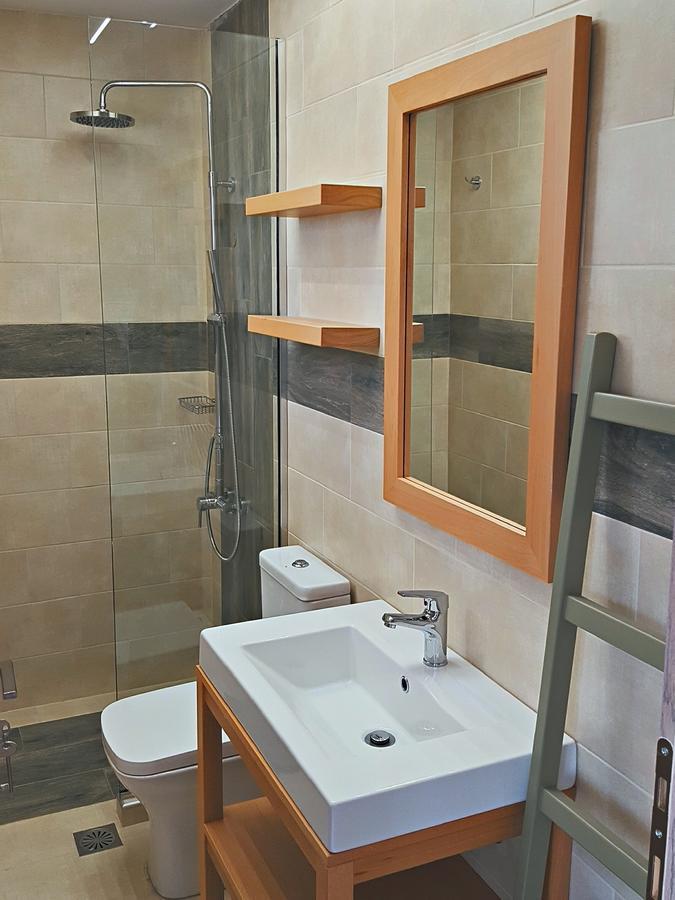 Minimalistic Studio Apartments Iraklion Buitenkant foto