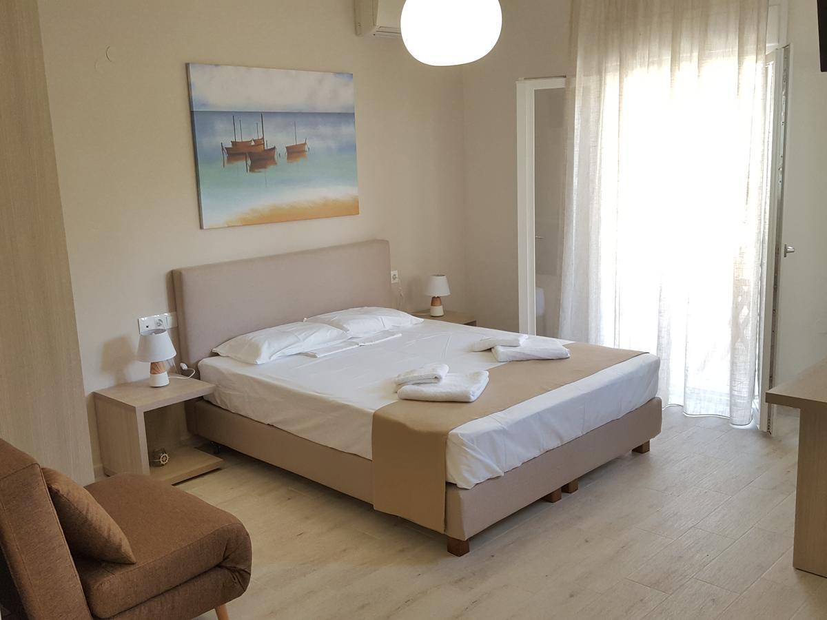 Minimalistic Studio Apartments Iraklion Buitenkant foto