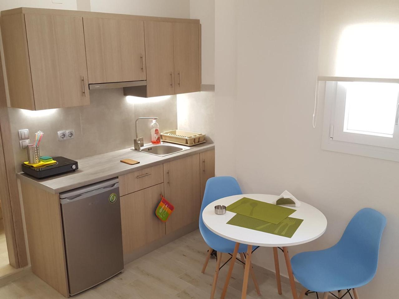 Minimalistic Studio Apartments Iraklion Buitenkant foto
