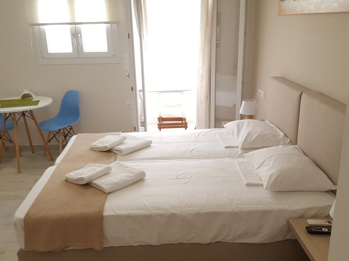 Minimalistic Studio Apartments Iraklion Buitenkant foto